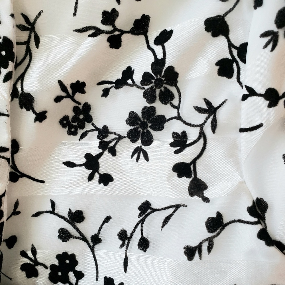 Girls size 3t dress - Picture 3 of 4